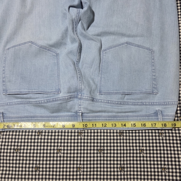 J. Jill Authentic Fit Cropped Jeans - Picture 14 of 15